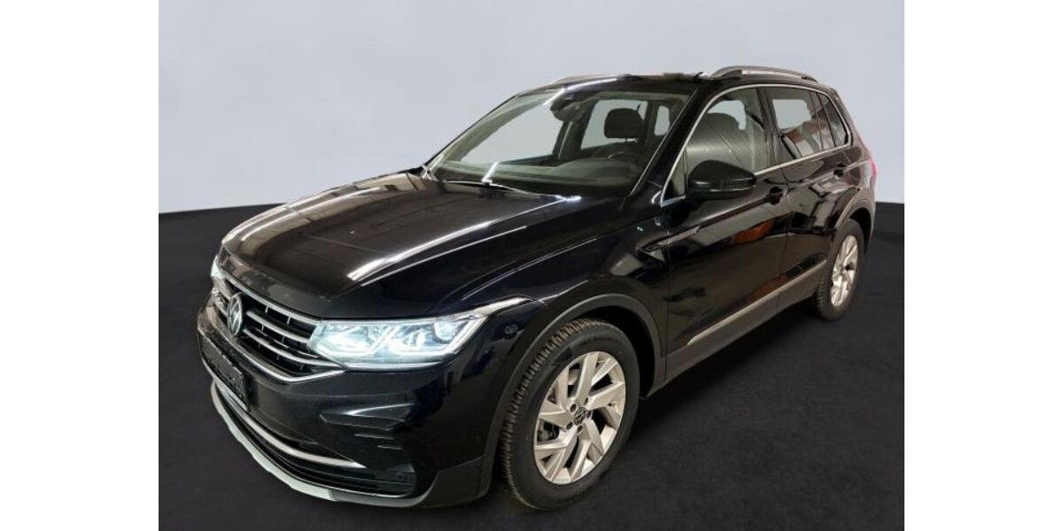 VW Tiguan 49.200 km 27.499 &euro; Kornwestheim 70806