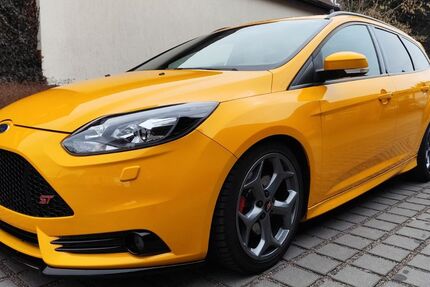 Ford Focus 100.000 km 14.500 &euro; Freital 01705