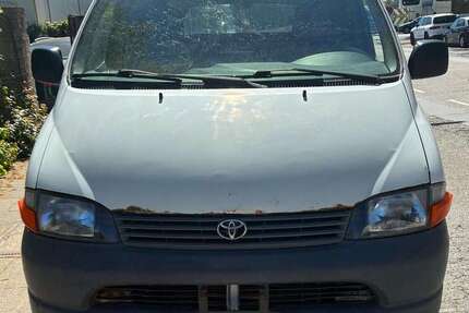Toyota Hiace 274.166 km 5.290 &euro; Hamburg 20537
