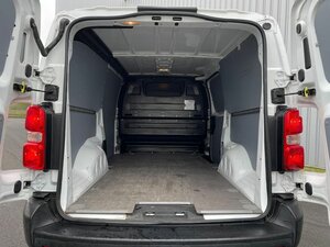 Citroen Jumpy Kasten Club XL L3 TEMPOMAT NAVI PDC KAMERA 127.000 km 16.990 &euro; Sangerhausen 06526