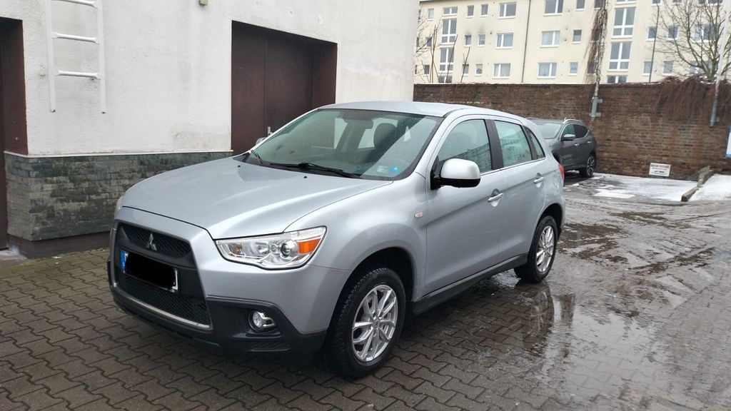 Mitsubishi ASX 107.000 km 7.900 &euro; Stuttgart 70182