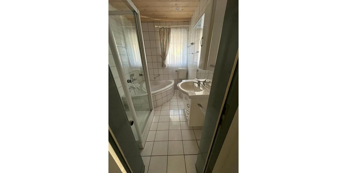 Erdgeschoßwohnung Langenzenn - 4 Zimmer, 106 m&sup2;, 850&euro; | Angebot:26315195