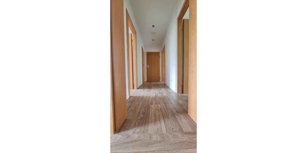 Etagenwohnung Löbau - 3 Zimmer, 60 m&sup2;, 377&euro; | Angebot:25790171