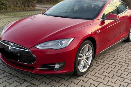 Tesla Model S 238.000 km 15.900 &euro; Schkeuditz 04435