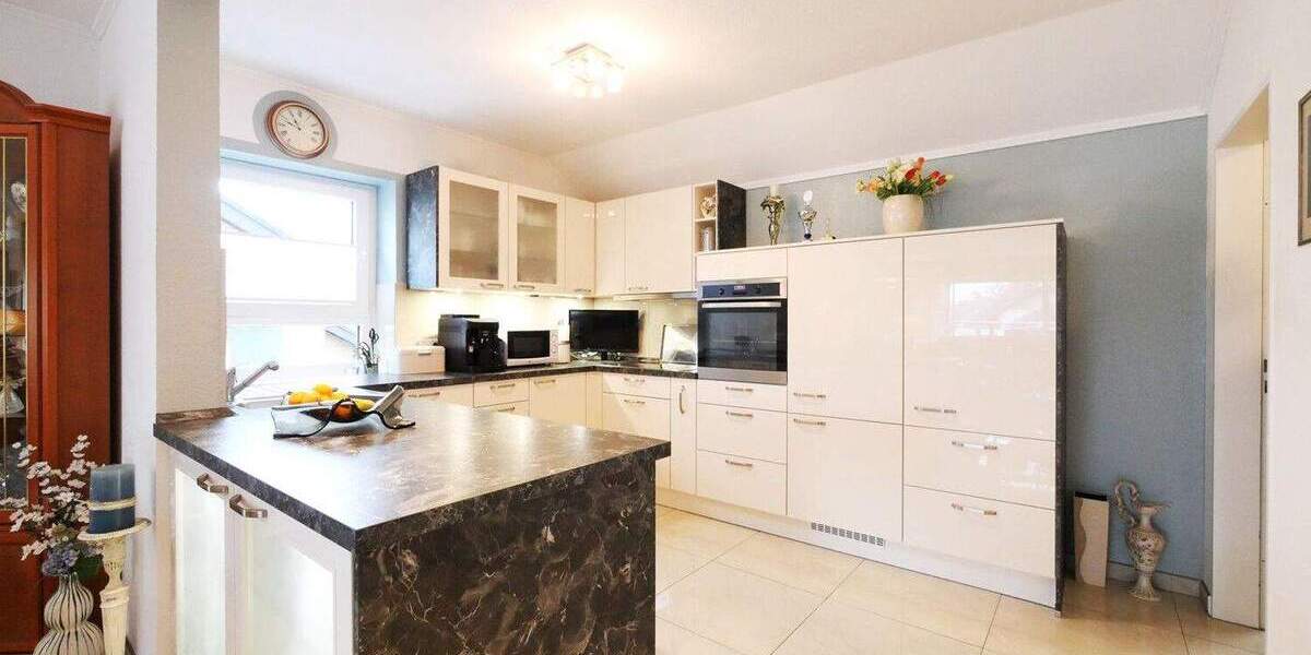 Etagenwohnung Bad Lippspringe - 3 Zimmer, 131 m&sup2;, 349.000&euro; | Angebot:24138682