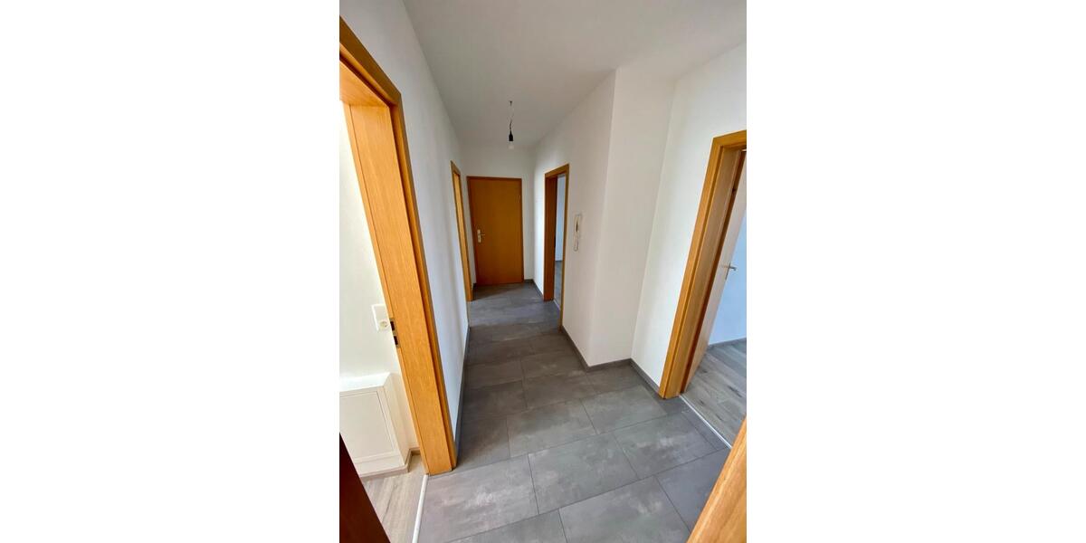 Helle 2-Zimmer-Wohnung + TG-Stellplatz + Balkon in Niederwerrn 2 zimmer