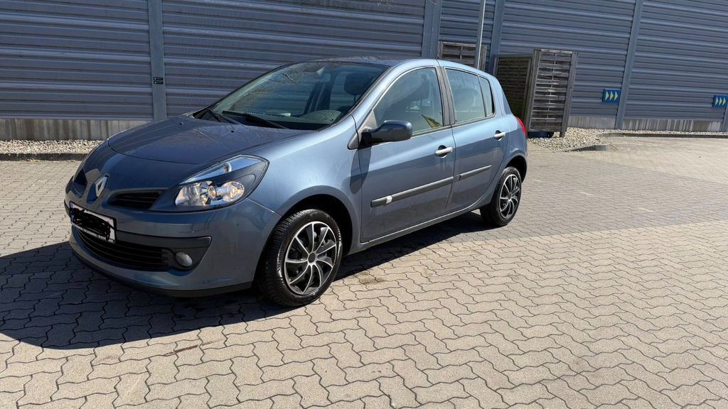Renault Clio 122.743 km 2.850 &euro; Heide 25746