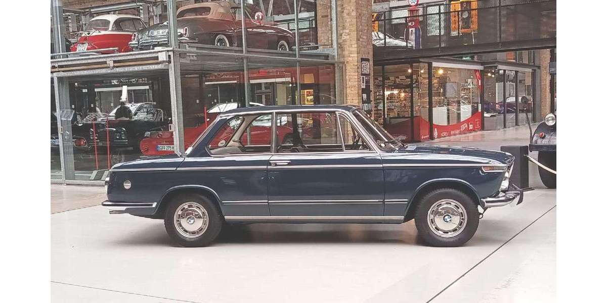 BMW 2002 77.293 km 29.800 &euro; Berlin 10553
