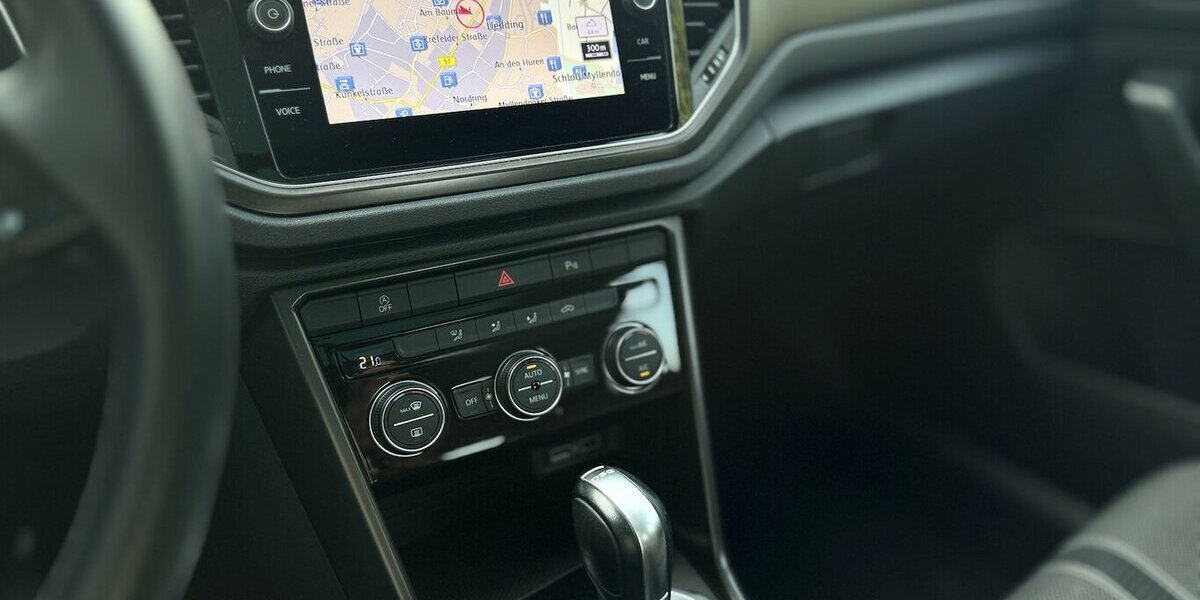 VW T-Roc R line / 4Motion / Keyless Go / PANO 53.000 km 25.250 &euro; Mönchengladbach 41066