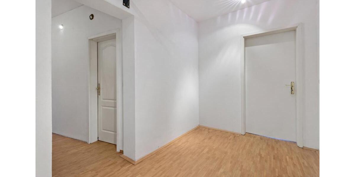 Dachgeschoßwohnung Halle (Saale) - 4 Zimmer, 106 m&sup2;, 848&euro; | Angebot:26131086