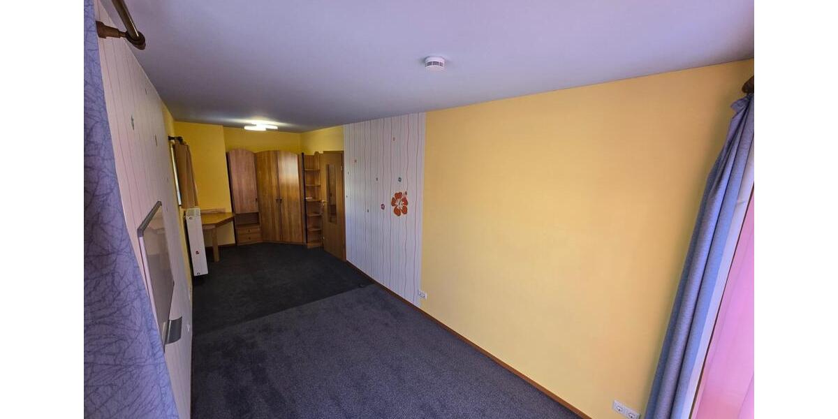 Reihenhaus Dresden Neustadt - 5 Zimmer, 136 m&sup2;, 1.700&euro; | Angebot:25924384