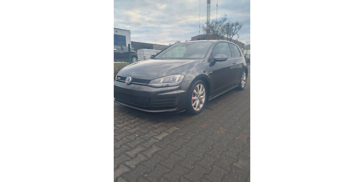 VW Golf 204.000 km 8.000 &euro; Solms 35606