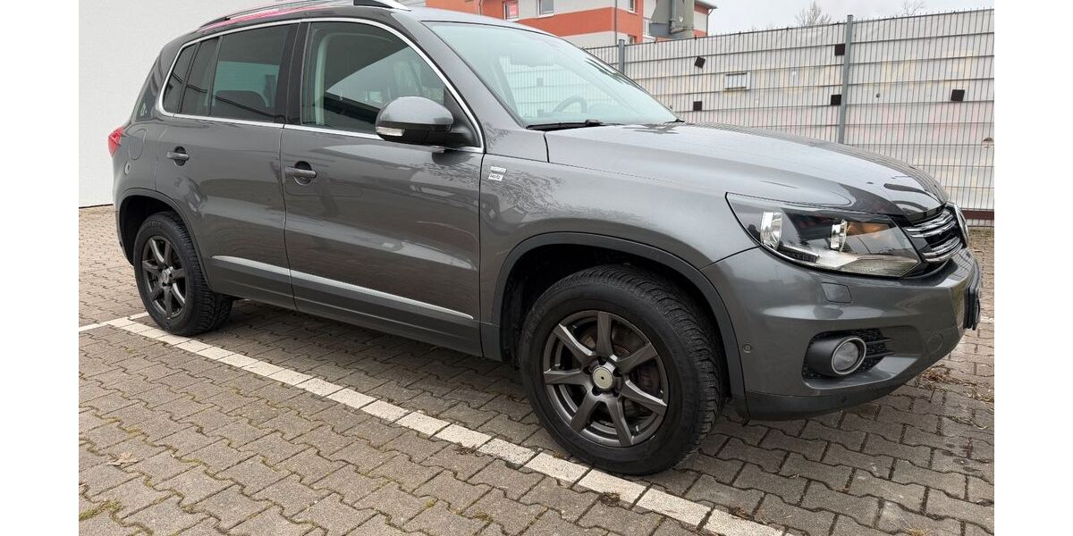 VW Tiguan 101.450 km 15.900 &euro; Ulm 89077