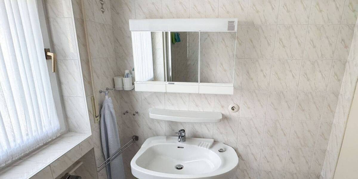 Etagenwohnung Baden-Baden Ebersteinburg - 3 Zimmer, 83 m&sup2;, 250.000&euro; | Angebot:26433519
