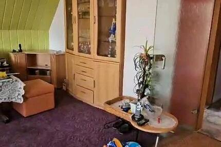 Dachgeschoßwohnung 100 qm optional mit Garten ca. 1000 qm