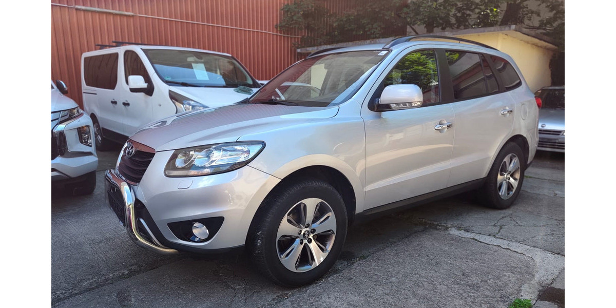 Hyundai Santa Fe 2,2 CRDI Premium 4WD Leder AHK Aut. Nav 194.500 km 6.000 &euro; Berlin 10247