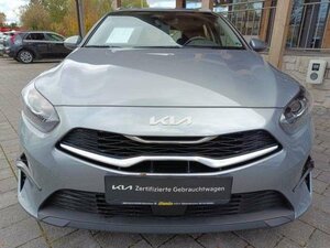 Kia Ceed SW / ceed SW CEED SW 1.5T AUTOMATIK VISION |K 24.185 km 23.490 € Höhenkirchen-Siegertsbrun 85635