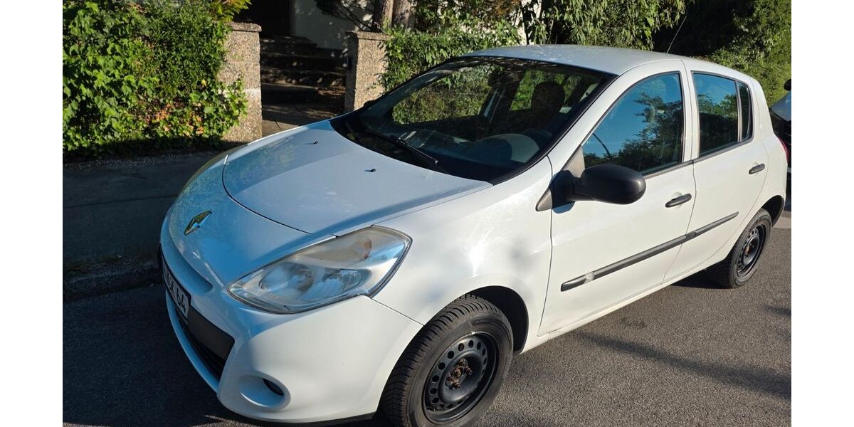 Renault Clio 104.562 km 2.990 &euro; Fürstenfeldbruck 82256