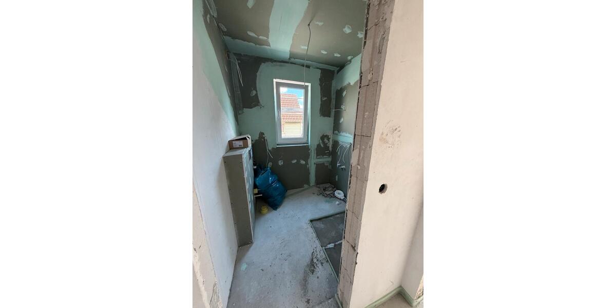 Dachgeschoßwohnung Mainz Bretzenheim - 4 Zimmer, 75 m&sup2;, 1.750&euro; | Angebot:26265784