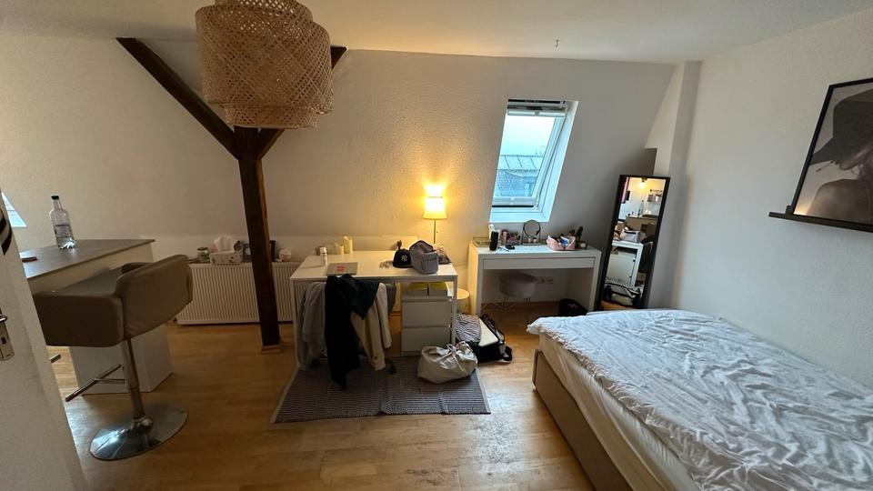 Dachgeschoßwohnung Münster Mitte-Süd - 1 Zimmer, 32 m&sup2;, 400&euro; | Angebot:26664071