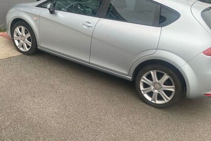 Seat Leon 130.229 km 4.242 &euro; Bensheim 64625