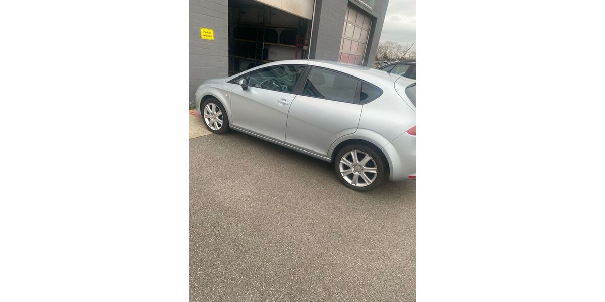Seat Leon 130.229 km 4.242 &euro; Bensheim 64625
