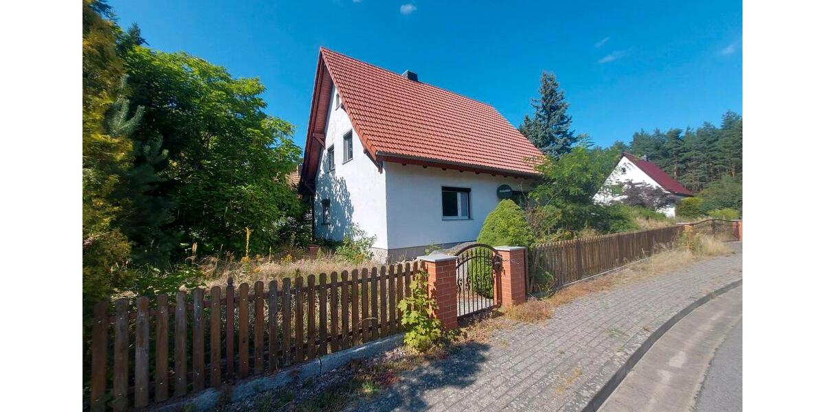 Einfamilienhaus mit Nebengebäude und Garage 5 zimmer