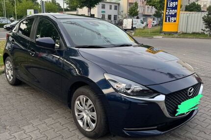 Mazda 2 Hybrid 31.000 km 9.950 &euro; Berlin 13156