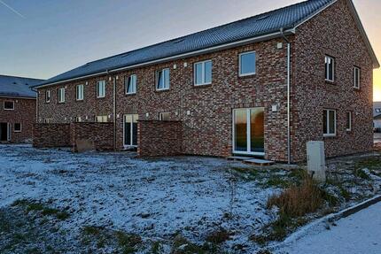 Haus Lasbek - 4 Zimmer, 125 m&sup2;, 1.600&euro; | Angebot:25175826