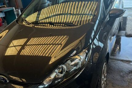 Ford Fiesta 125.000 km 3.800 &euro; Aßlar 35614