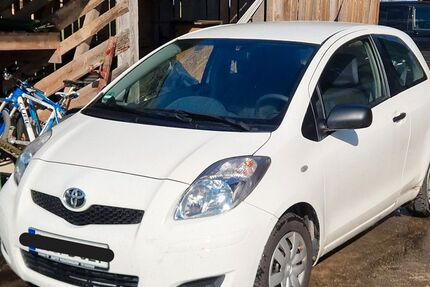 Toyota Yaris 149.715 km 2.500 &euro; Eiselfing 83549