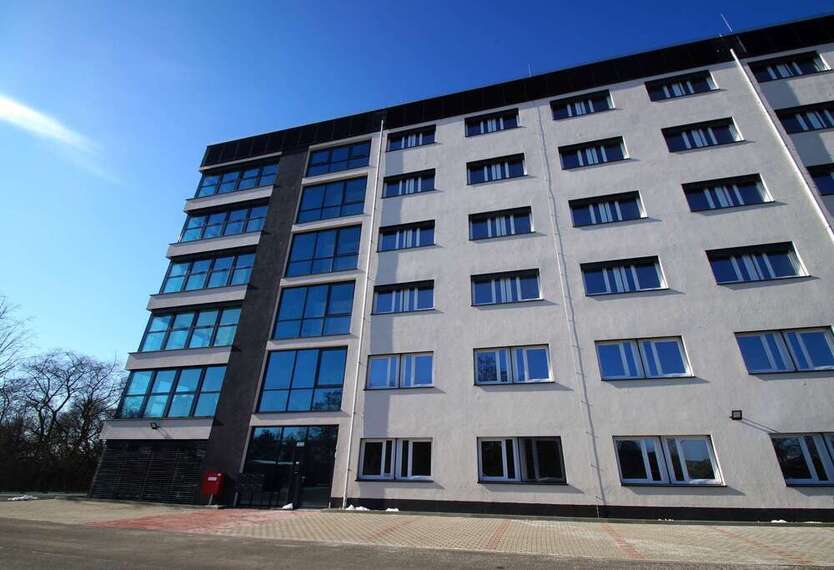 Energieeffiziente Gewerbeimmobilie mit Top-Verkehrsanbindung in Schkeuditz zimmer