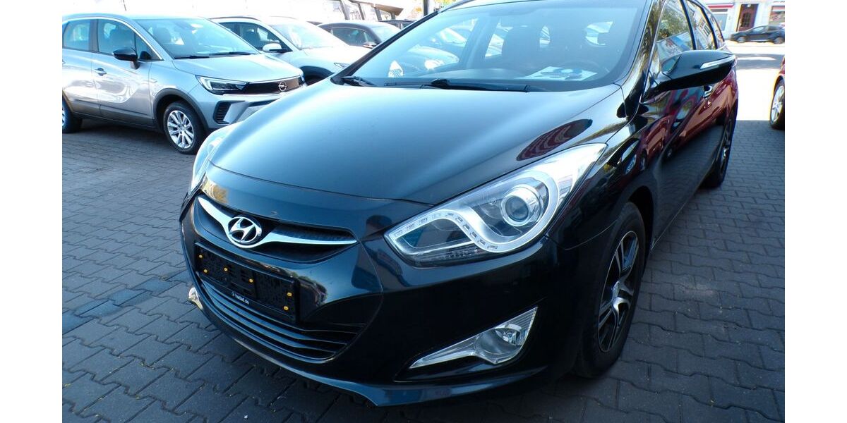 Hyundai i40 258.000 km 2.990 &euro; Berlin 12347