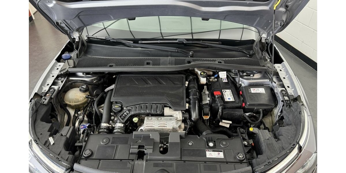 Citroen C4 130 Puretech Feel Pack LED Winterpaket 49.200 km 13.746 &euro; Lich 35423