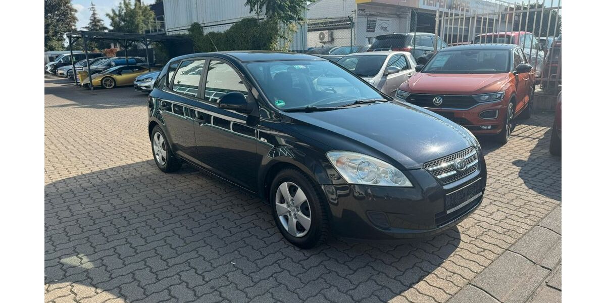 Kia ceed / Ceed 197.000 km 1.999 &euro; Worms 67547