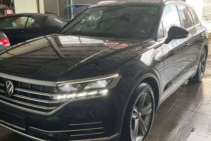 VW Touareg 167.300 km 32.999 &euro; Hamburg 21107