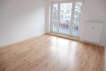Zimmer Chemnitz Lutherviertel - 2 Zimmer, 45 m&sup2;, 285&euro; | Angebot:26128063