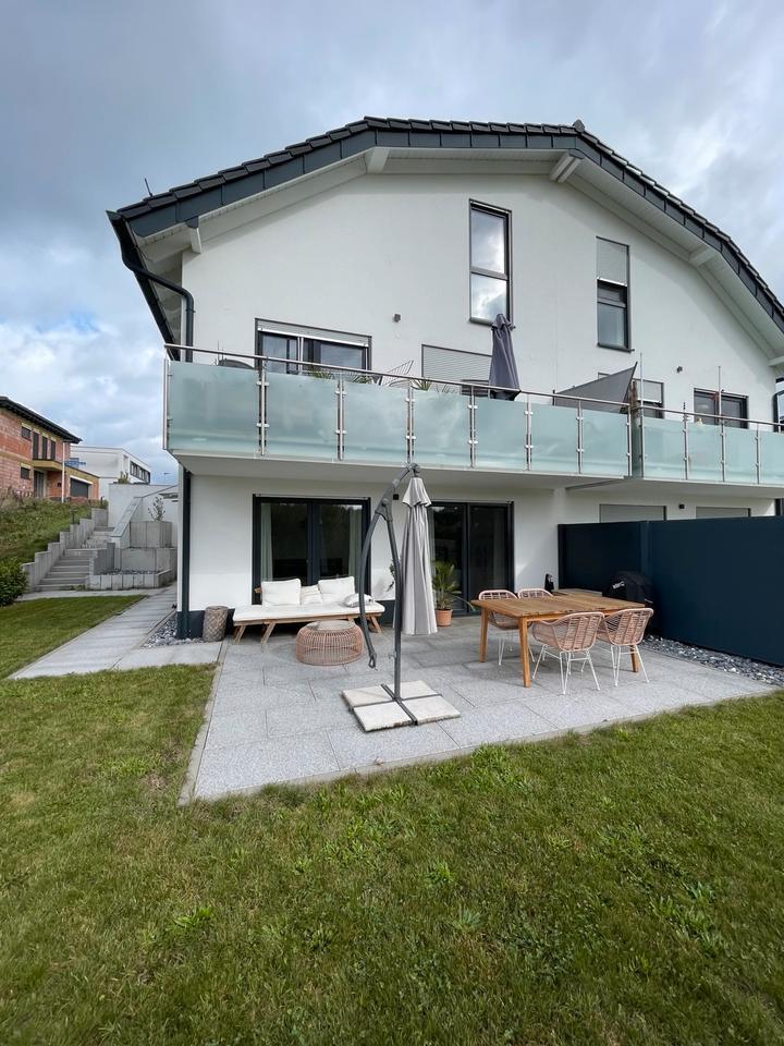 Moderne Wohnung - zur Zwischenmiete zimmer