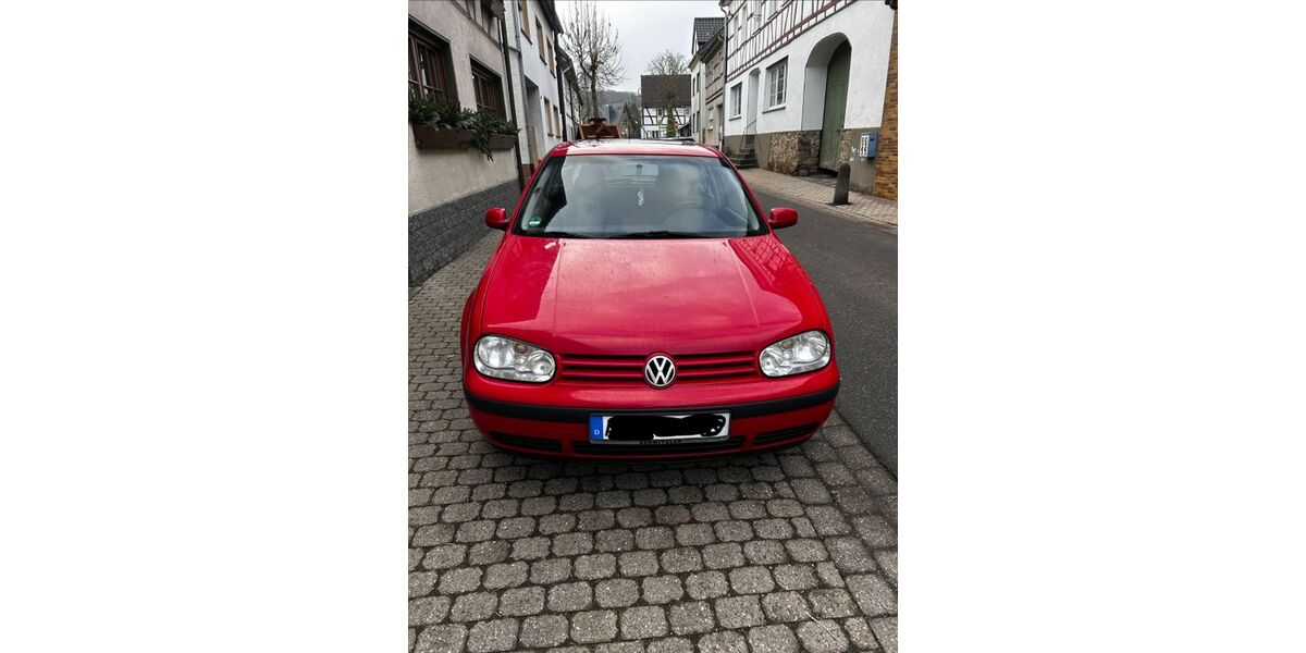 VW Golf 151.000 km 3.200 &euro; Waldorf 53498
