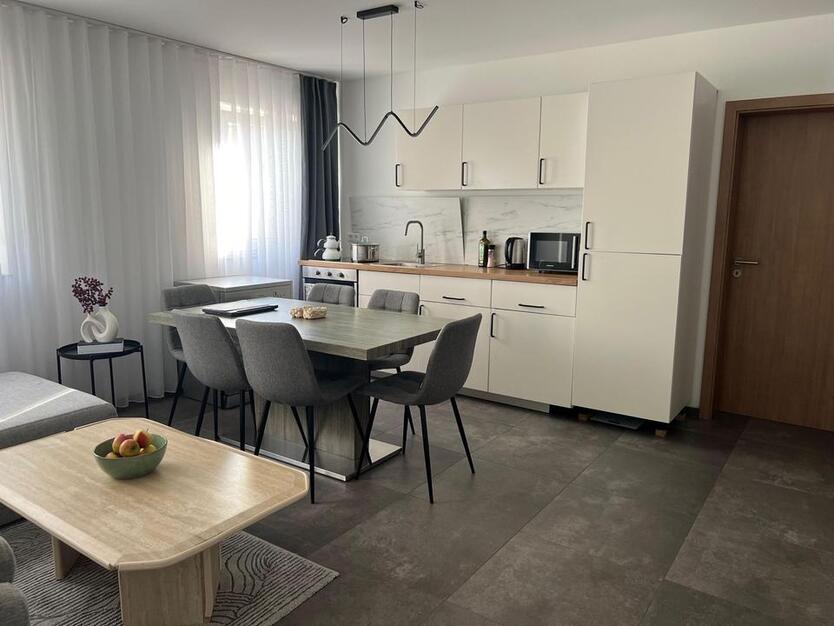Schicke 2-Zimmer Wohnung mit EBK in Ulm-Einsingen zimmer