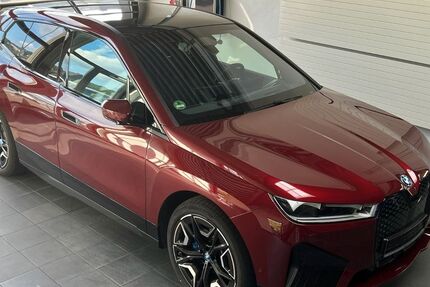 BMW iX 27.800 km 54.950 € Freudenberg 57258