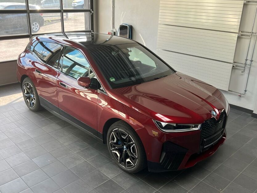 BMW iX 27.800 km 54.950 € Freudenberg 57258