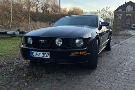 Ford Mustang 194.977 km 9.499 &euro; Essen 45279