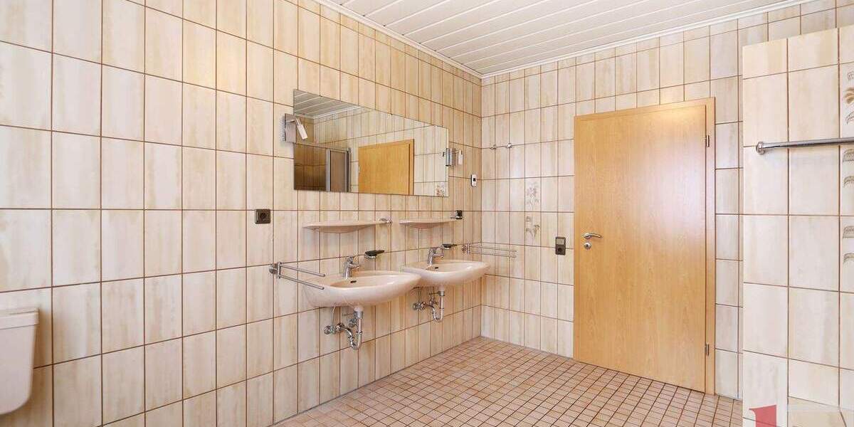Einfamilienhaus Lohne (Oldenburg) Kroge - 9 Zimmer, 204 m&sup2;, 415.000&euro; | Angebot:25820191