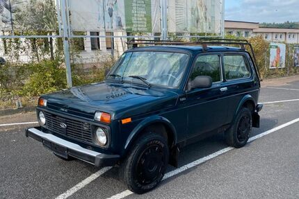 Lada Niva 175.000 km 4.999 &euro; Diez 65582