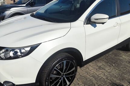 Nissan Qashqai 69.300 km 12.990 &euro; Freital 01705