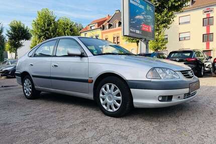 Toyota Avensis 232.000 km 3.200 &euro; Saarbrücken 66115