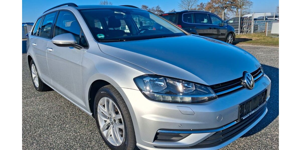 VW Golf 100.000 km 13.999 &euro; Upgant- Schott 26529