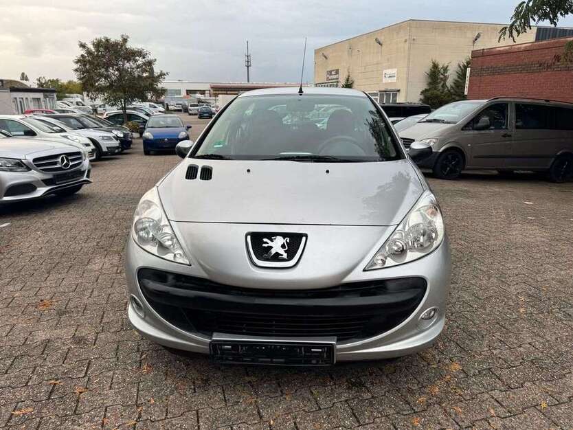 Peugeot 206 197.000 km 1.999 € Bonn 53227