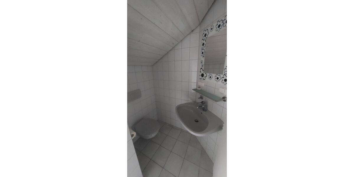 Doppelhaushälfte Ochsenfurt - 7 Zimmer, 196 m&sup2;, 540.000&euro; | Angebot:26297131